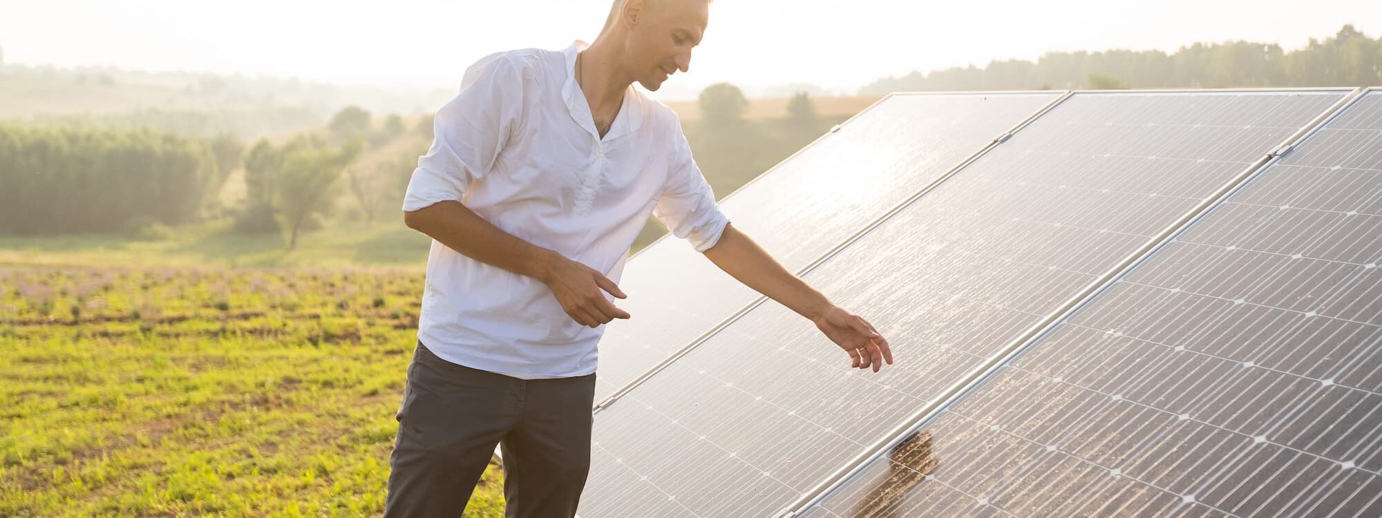 Nettoyage, entretien de panneaux solaires pour bâtiments, ombrières et structures agricoles vers Strasbourg et Sélestat Obernai